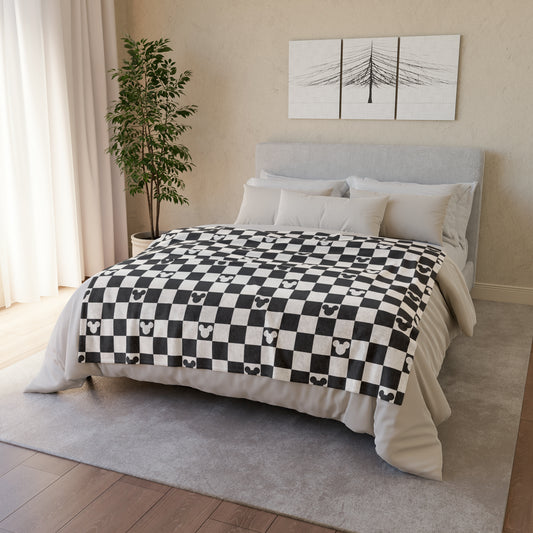 Oh Mickey (black) Plush Blanket